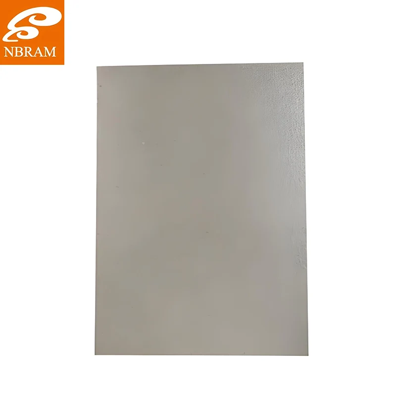 ¿Por qué son esenciales las láminas de mica para la fabricación de transformadores y motores?